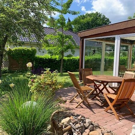 Ferienhaus In Absoluter Seenaehe Fuer 4 Personen 阿伦策 外观 照片